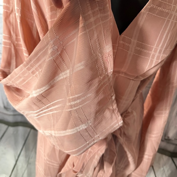 Hip hop hippity playsuit in blush - Picture 3 of 8